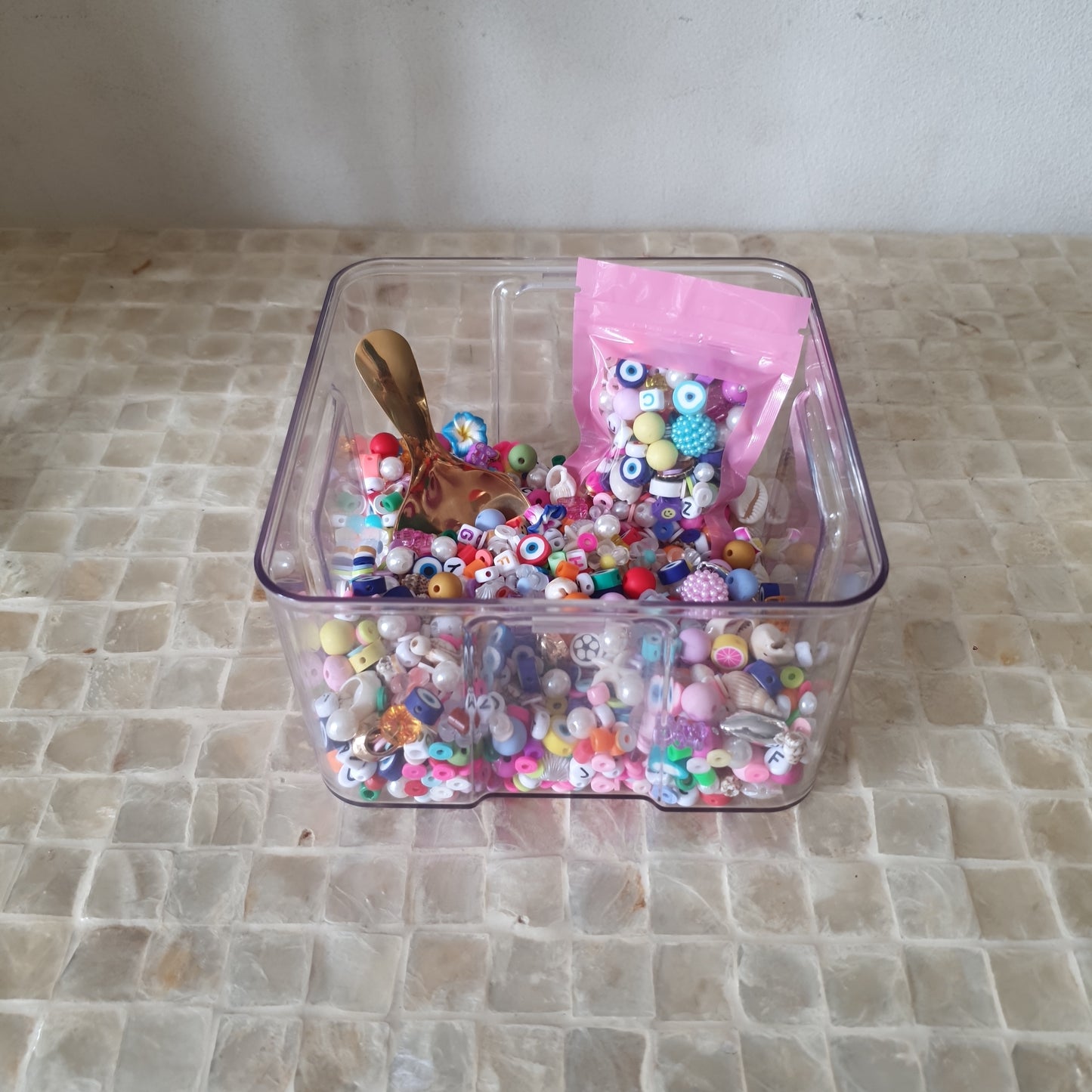 Bead connfeti bags